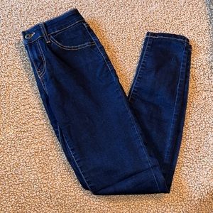 Very comfy skinny jeans size : 1